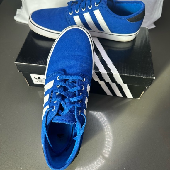 Size 10.5 - adidas Seeley Royal Blue - Picture 7 of 13